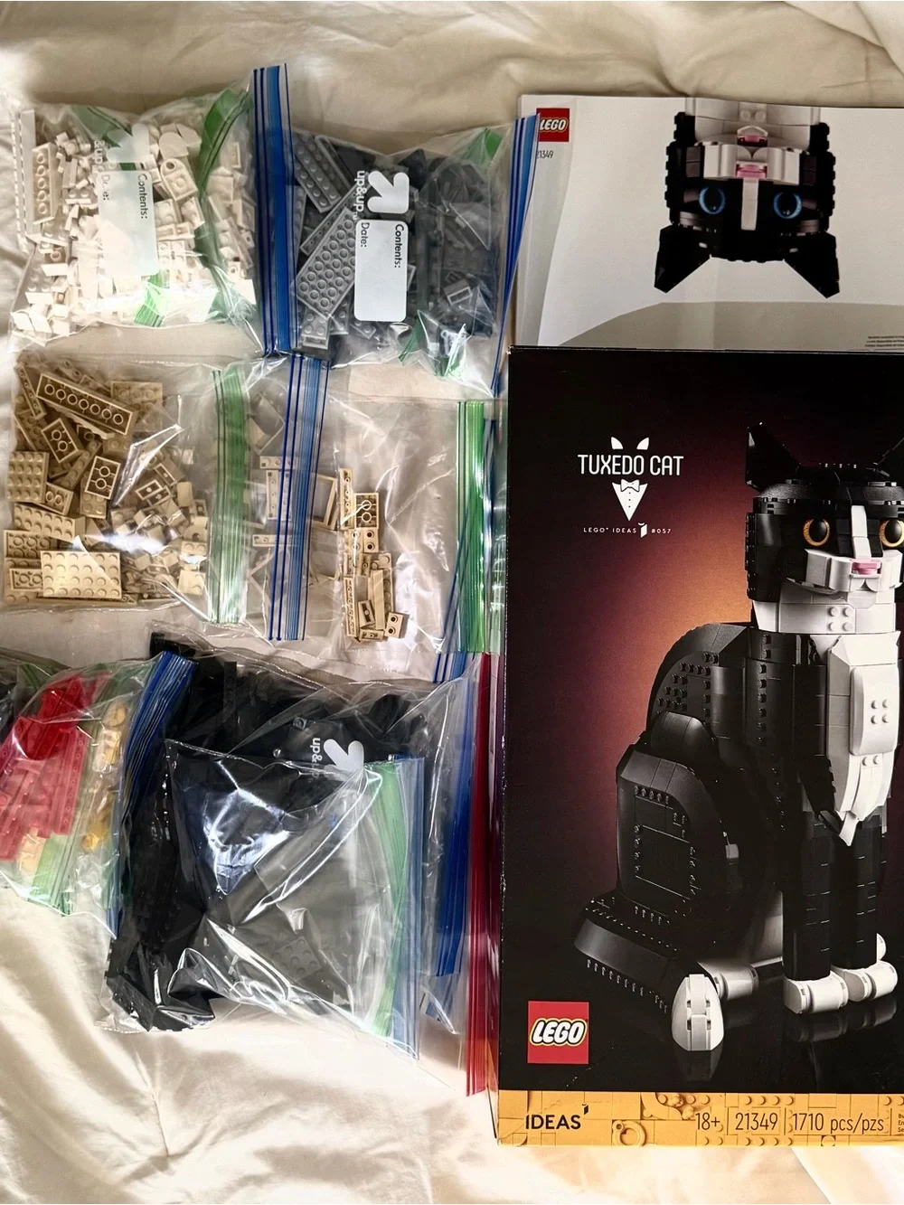 LEGO Tuxedo Cat - Black and White Decorative Build